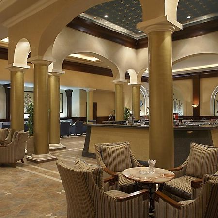 Jaz Mirabel Resort シャルム・エル・シェイク レストラン 写真 The lobby of the hotel