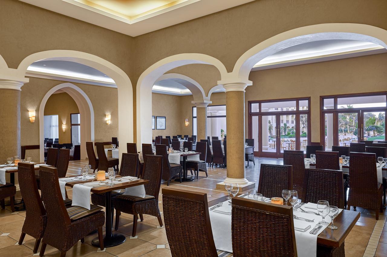 Jaz Mirabel Resort シャルム・エル・シェイク エクステリア 写真 Restaurant at the hotel