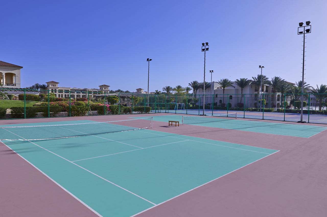 Jaz Mirabel Resort シャルム・エル・シェイク エクステリア 写真 Tennis courts at the resort