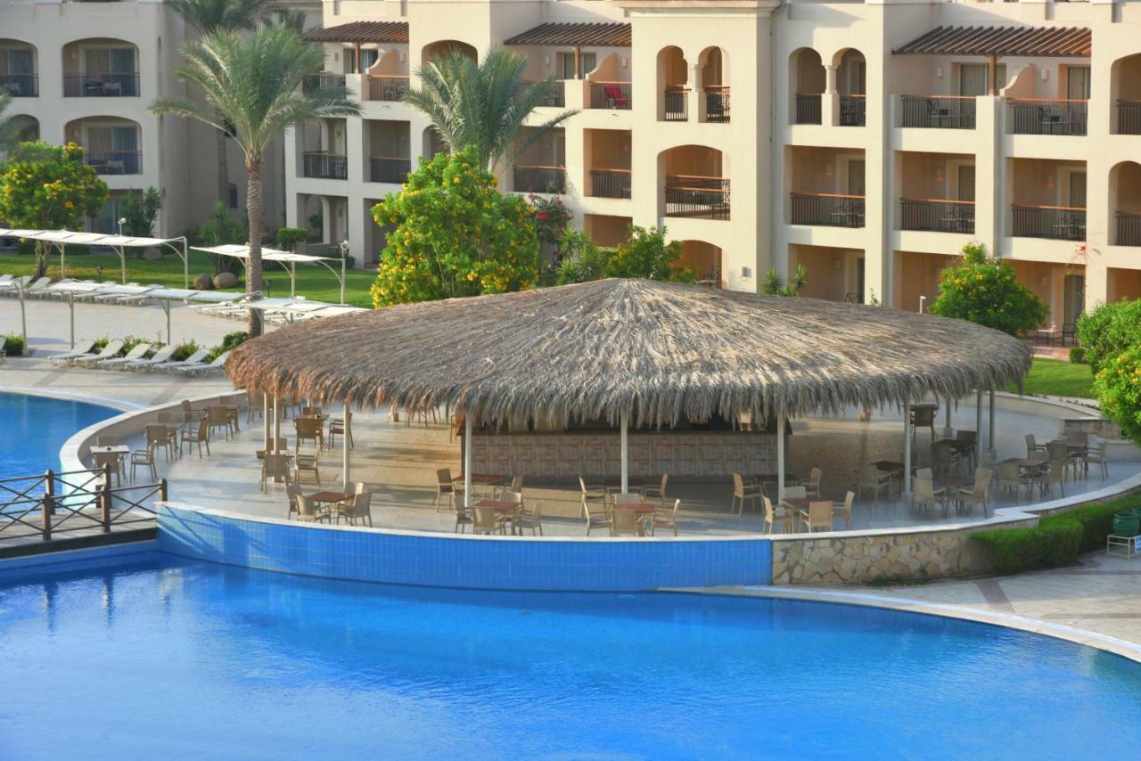 Jaz Mirabel Resort シャルム・エル・シェイク エクステリア 写真 The swimming pool at the Hilton Sharm El Sheikh